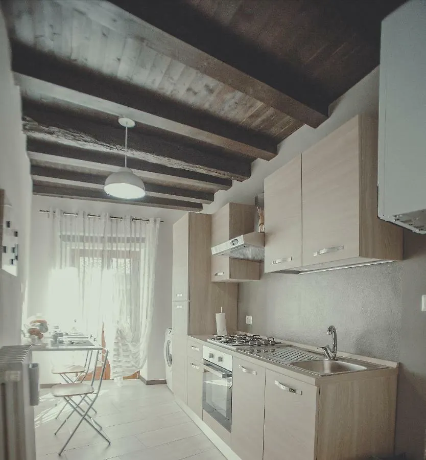 Divino Suite 2.0 Bergamo 0*,